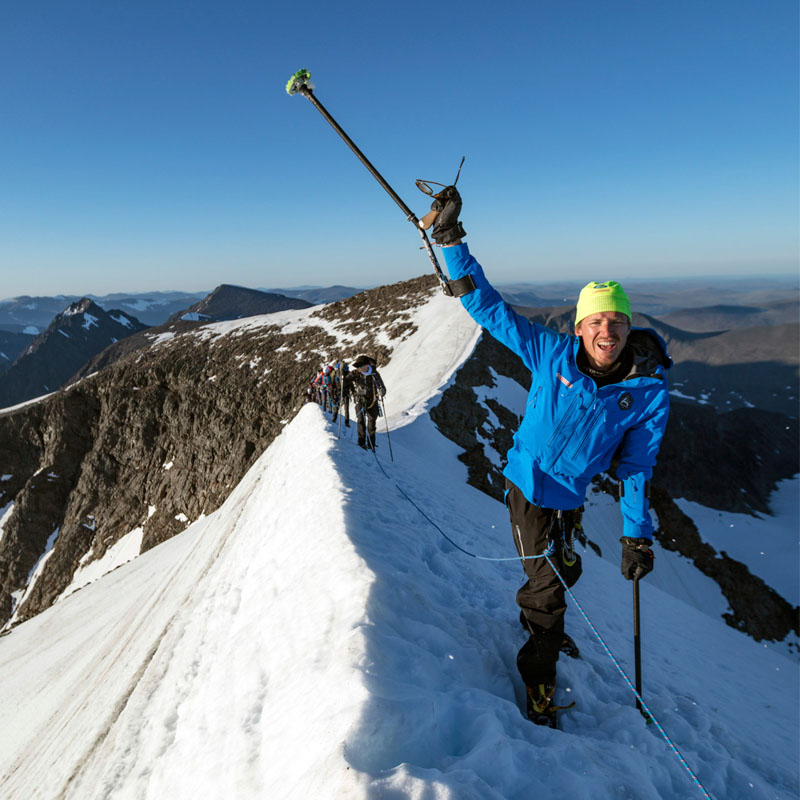 Lager 1 aron anderson bestiger kebnekaise och skapar motivation