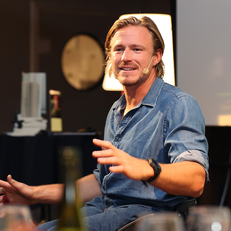 aron anderson bestiger kebnekaise och skapar motivation